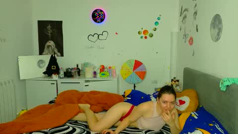 TheFarmergirl online show from March 5, 7:26 am