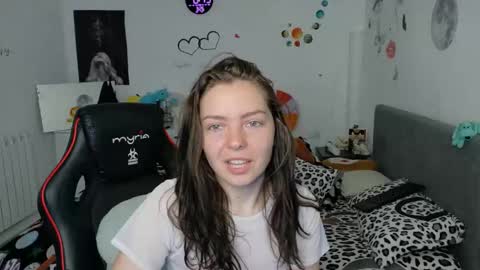 TheFarmergirl online show from March 26, 6:15 am