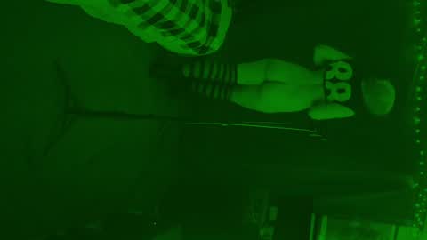 thehungmantis online show from February 7, 9:15 pm