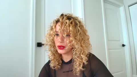 Lily Marie online show from February 6, 6:13 pm