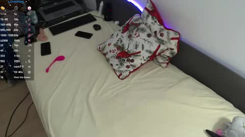 Alice   -   online show from April 24, 1:14 pm