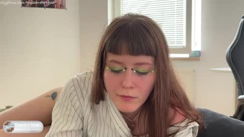 LISA                                            online show from May 31, 1:17 pm