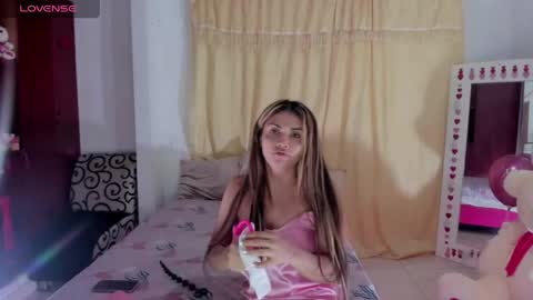 thifany online show from April 12, 2:31 pm