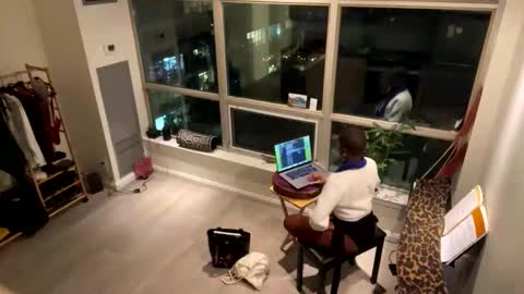 tia_fox online show from October 23, 11:00 pm