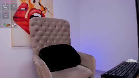 carolina online show from October 3, 12:16 am