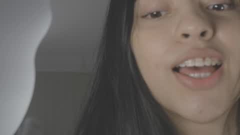 Tiaraaa 02 online show from March 8, 2:43 am