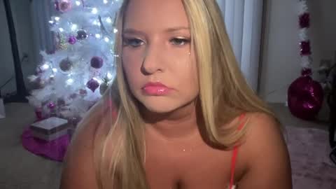 Tierratheblonde online show from December 13, 2:32 am