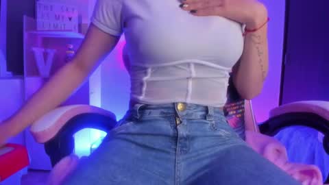 Tiffany Bela online show from February 14, 1:23 am