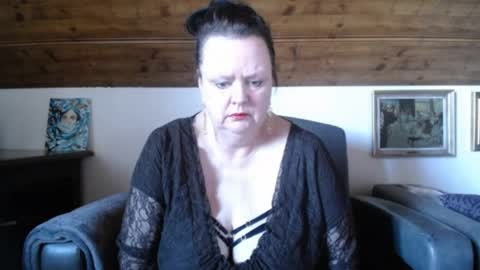 TiffanyMature online show from April 22, 3:42 pm