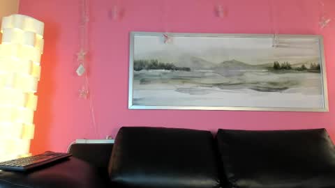 Stefany Suarez online show from March 10, 1:10 pm