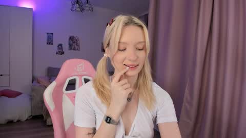 Tiffany online show from April 2, 3:26 am