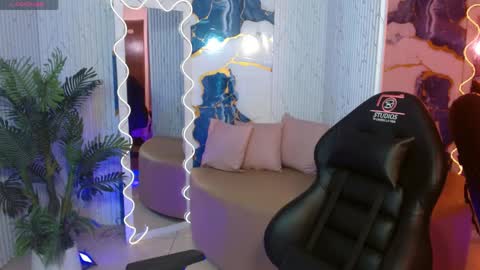 Tiiana online show from May 1, 3:10 am