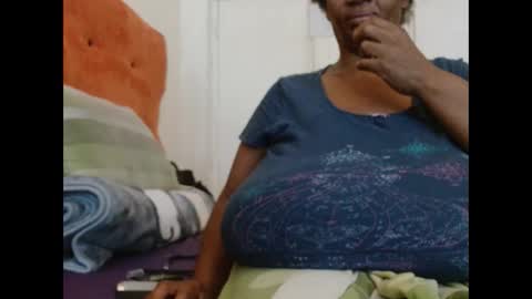 tinagiant online show from February 12, 8:49 am