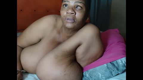 tinagiant online show from February 7, 8:56 pm