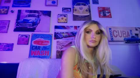 tinkerbell822 online show from March 12, 1:30 pm