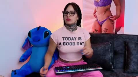 I AM BELLA  ----------- follow my  IG  TINNS 69 online show from February 13, 12:24 am