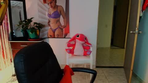 I AM BELLA  ----------- follow my  IG  TINNS 69 online show from September 24, 2:32 am