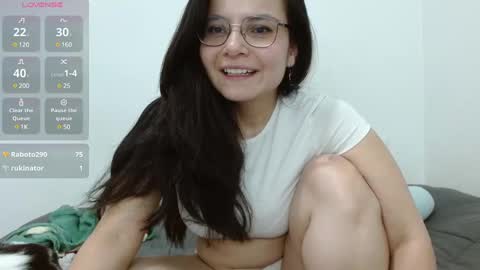 Tiny Caroline online show from February 19, 9:03 pm