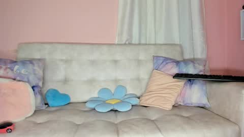 tiny_cora online show from March 5, 6:23 pm