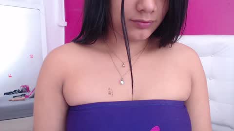 tiny_whore18 online show from January 27, 2:24 pm