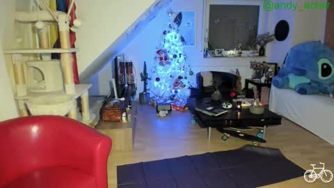 Tiny online show from December 16, 3:34 am