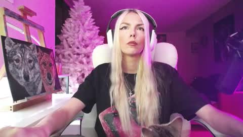 stage Kylie Sinner  brand CLITBAIT online show from November 9, 11:11 pm