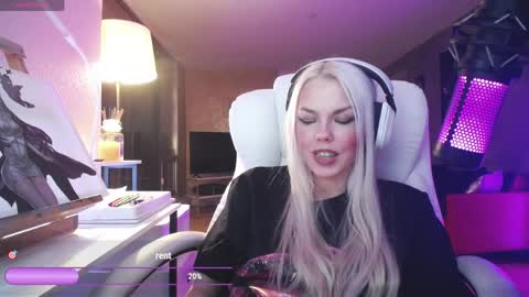 stage Kylie Sinner  brand CLITBAIT online show from April 7, 4:47 am