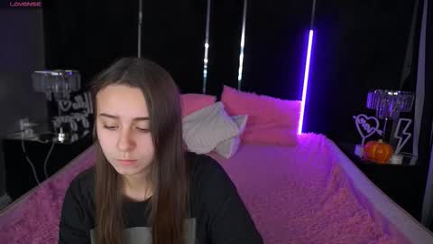 tinynataliee online show from November 26, 3:13 pm