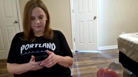 tinywithtiddies online show from January 19, 1:35 am