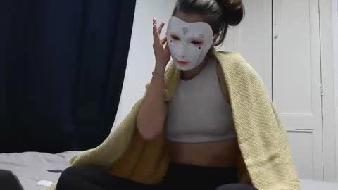 Tinks online show from November 20, 8:43 pm