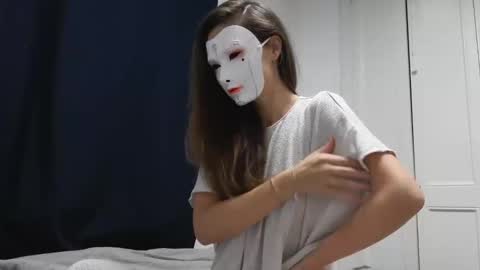 Tinks online show from November 11, 9:45 pm