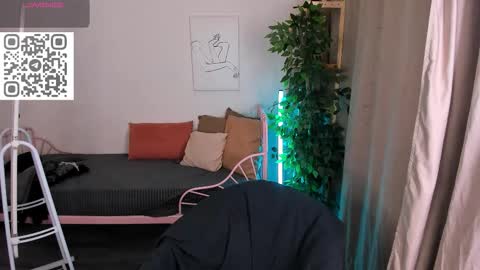 2 GMT Mo Tu We Th Fr 10am-4am online show from November 4, 10:04 pm