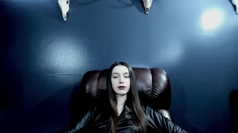 toxicdomme online show from February 6, 7:17 pm