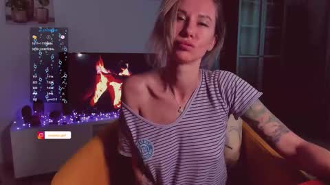 Hey my name is Kiri Kiri online show from September 25, 6:06 pm