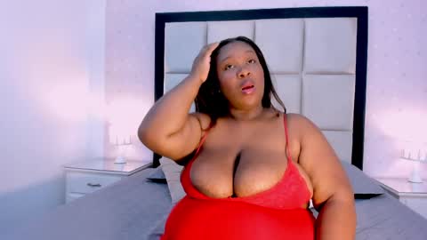 Treisy Vixen big ass online show from May 28, 9:23 pm