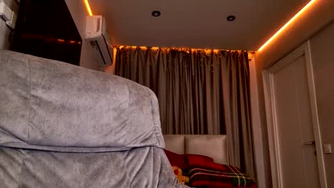 tripleprinces online show from January 6, 5:38 pm