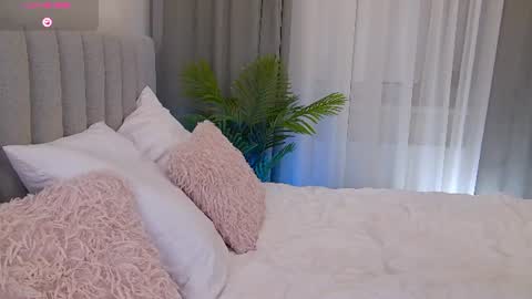 Trisha online show from July 9, 6:54 pm