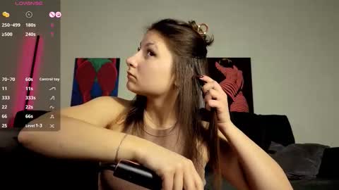 trixibell online show from February 20, 6:19 am