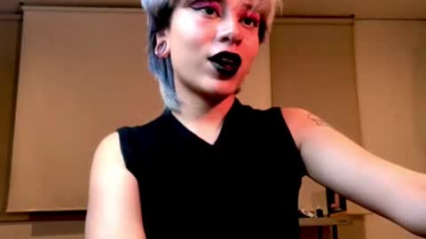 Cait online show from February 16, 2:43 am