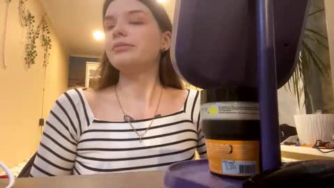 Emily online show from February 9, 4:09 pm