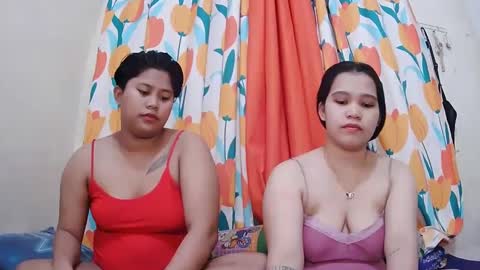 Lyn and lea online show from February 25, 11:48 pm