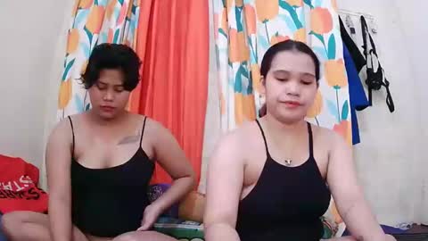 Lyn and lea online show from March 12, 11:54 pm