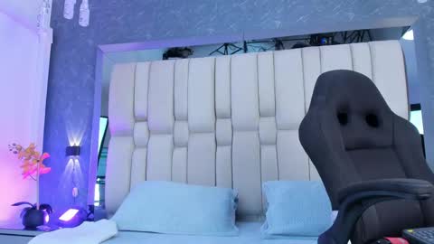  TYLA  online show from April 14, 8:14 am