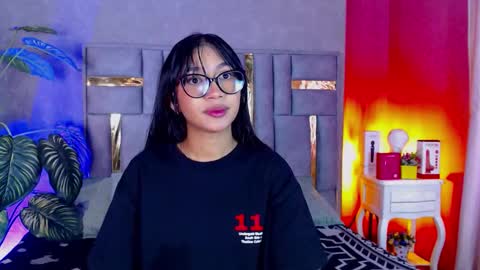 tyla_ks online show from October 6, 7:40 pm