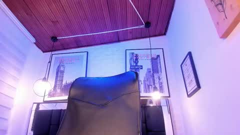       online show from October 2, 4:06 am