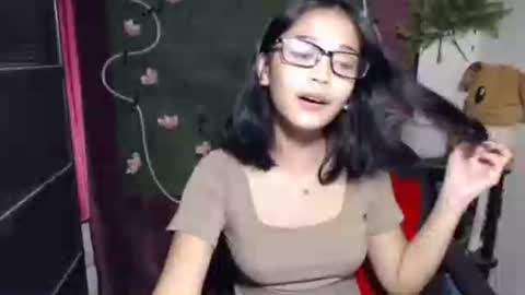 umi online show from September 28, 7:47 am