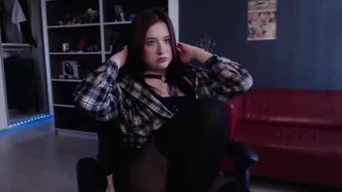 Julia online show from October 20, 3:42 am