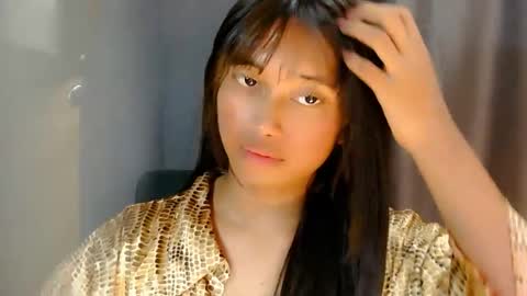 Ellie online show from April 26, 7:11 pm