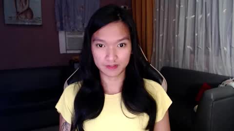 NEWRA  ALLISON online show from December 18, 7:51 pm