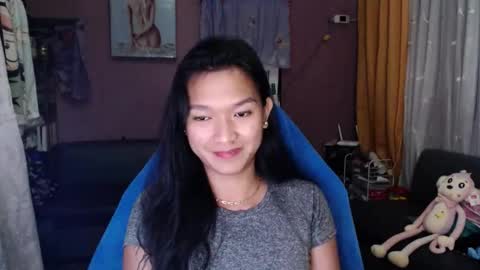 NEWRA  ALLISON online show from November 11, 4:48 pm